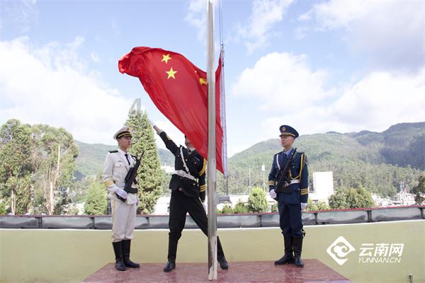 蔚来白剑回应发现单手截屏被群嘲：露怯了，请大家批评